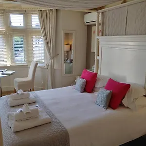 The House Boutique - In-room Breakfast - Free Parking Nocleg ze śniadaniem